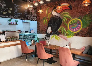 Larissa Cafe