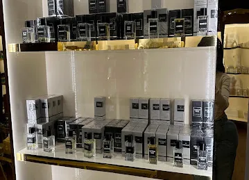 Lavish perfumes Abu Dhabi لافيش للعطور ابوظبي الخالدية