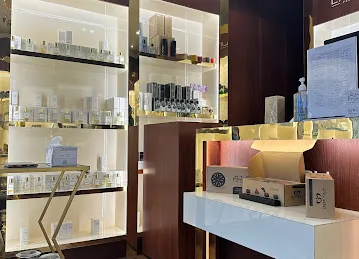 Lavish perfumes Abu Dhabi لافيش للعطور ابوظبي الخالدية