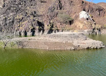 البحيرة المخفية The Hidden Lake