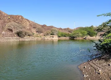 البحيرة المخفية The Hidden Lake