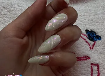 Le QG Nails & Lashes Studio Dubai & Microblading