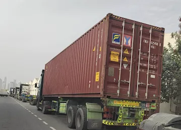 lee truck parking