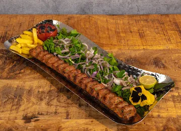 Leiva Restaurant & Cafe