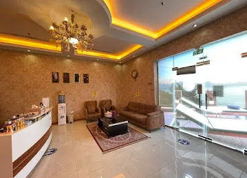 Light moon therapeutic massage center