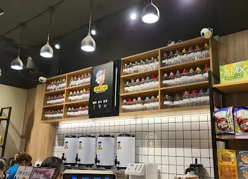 零食小铺lucky tea cafe