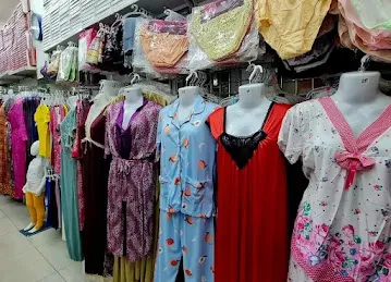 LINGERIE ROSE LADIES GARMENTS