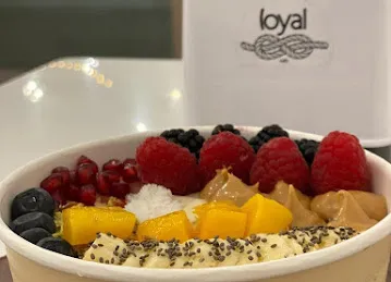 Loyal café
