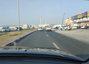 الأصدقاء لإصلاح ميكانيكي للمركبات