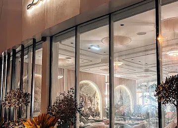 Lucerne restaurant & Cafè