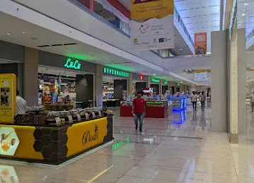Lulu Hypermarket - Festival Plaza