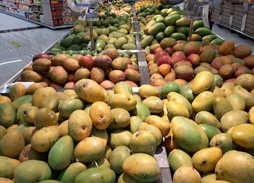 LuLu Hypermarket - Souk Warsan