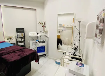 Lumiere Skin Clinic LLC - Makani mall