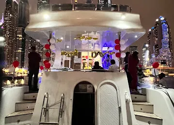 Luxury Yachts - Jumeirah