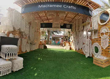 Macramee Crafts (Winter Kiosk)
