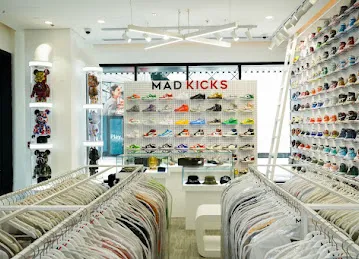 Mad Kicks Bluewaters Island