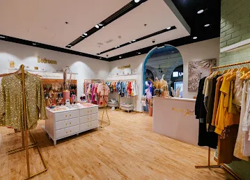 Maison Clad Fashion Shop