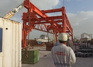 MARINE HYDRAULICS HEAVY MACHINE REPAIRING