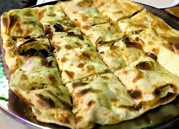 Mashawi Al Amoor Restaurant