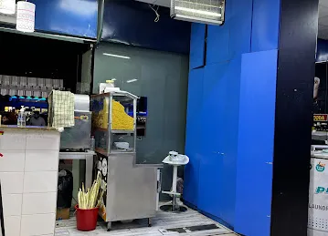 Maxims Cafeteria