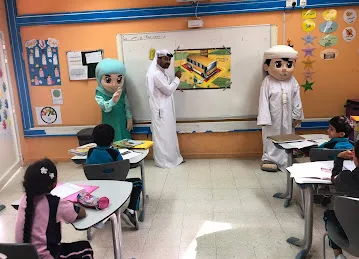 مدرسة نزوى للتعليم الأساسي والثانوي بنين