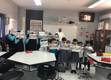 مدرسة نزوى للتعليم الأساسي والثانوي بنين