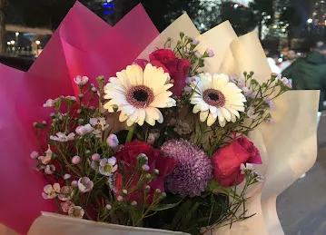 Memories Flowers shop in Dubai
