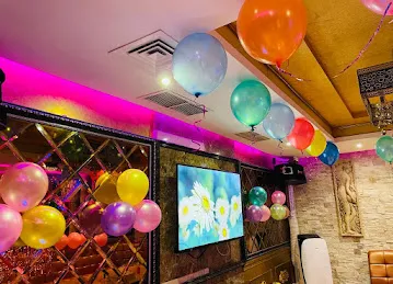 Mercure Karaoke Bar