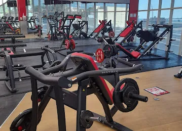 METROFITT Beach Park Plaza
