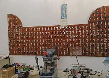 محل نسخ المفاتيح (الباشق)