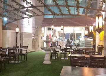 Michlifen restaurant & grills