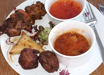 Milk & Honey Gourmet Grocer & Cafe