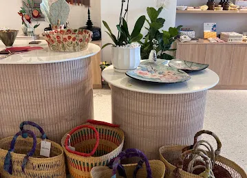 Min'na Gifts