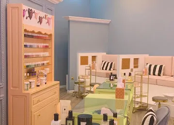Mirrors Beauty Salon - Ras Al Khaimah