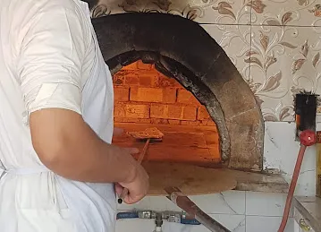 مخبز الخباز الماهر اليدوي