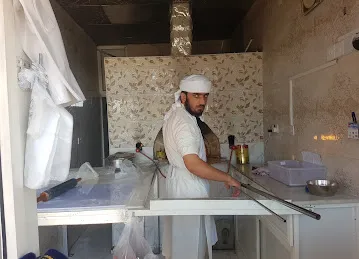 مخبز الخباز الماهر اليدوي