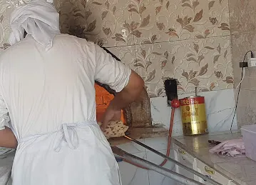 مخبز الخباز الماهر اليدوي