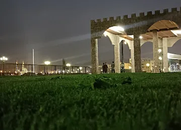منتزه الواجهه البحرية والقناة المائية
