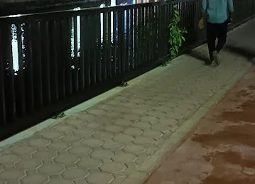 منتزه الواجهه البحرية والقناة المائية