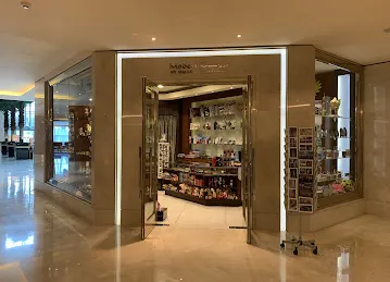 MODEST GIFT SHOP