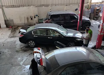 Mohammad Akbar Abu alhussain auto repair. Work.