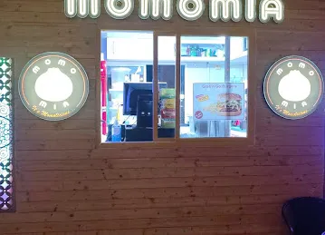 Momomia cafe