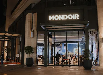 Mondoir Gallery