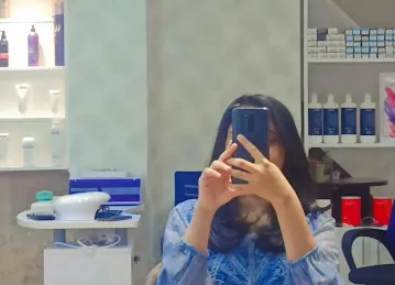 MOON AND FLOWER BEAUTY SALON