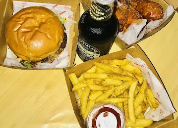Mo’s Joint