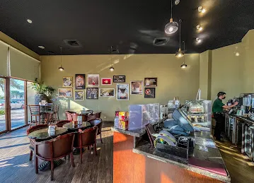 مقهى أيلاندرز كوفي هاوس Islander's Coffee House