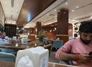 مارينا اليخوت كافيه