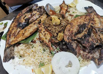 مطعم بحرنا