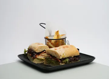 مطعم فيتنيس فاكتوري healthy food & speciality coffee