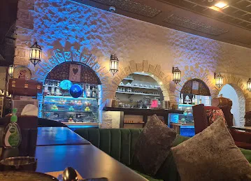 ( مطعم البوادي ) AlBawadi Restaurant & Café